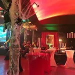 Grand De 4 étoiles Hotel