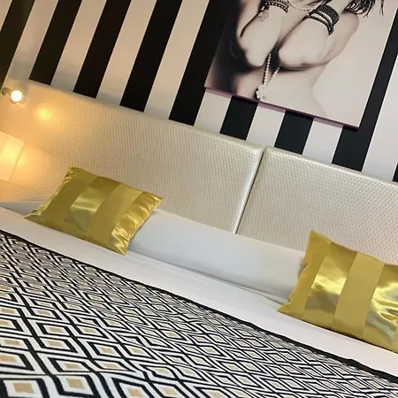 Grand De 4 Etoiles Hotel 4*