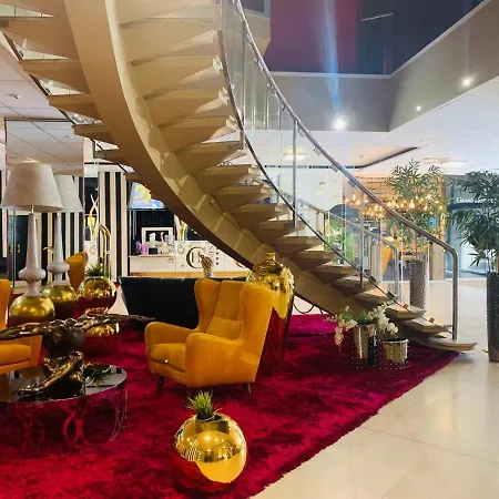 Grand De 4 étoiles Hotel 4*