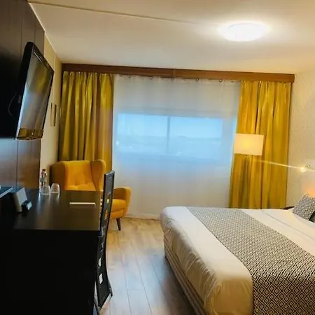 Grand De 4 Etoiles Otel 4*