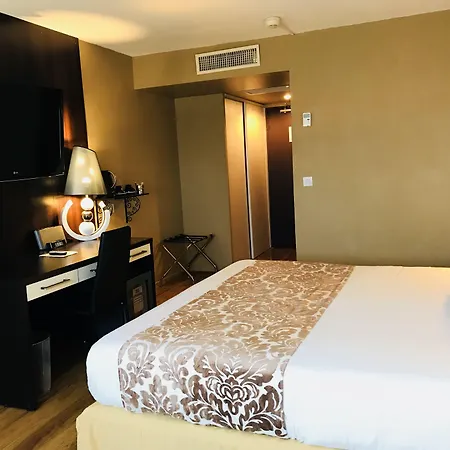 Hotel Grand De 4 étoiles 4*