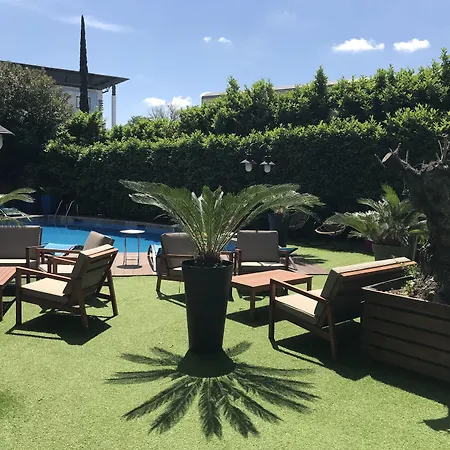 Ξενοδοχείο Grand De 4 Etoiles 4*