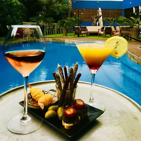 Ξενοδοχείο Grand De 4 Etoiles