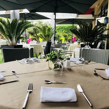 Ξενοδοχείο Grand De 4 Etoiles Νιμ