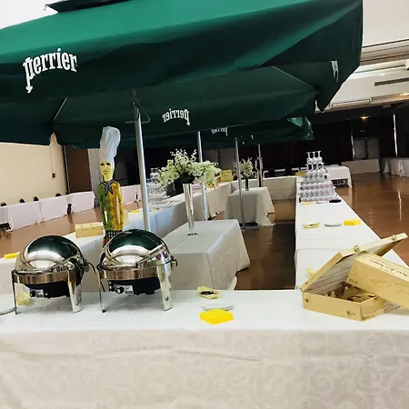 Grand De 4 Etoiles Ξενοδοχείο 4*