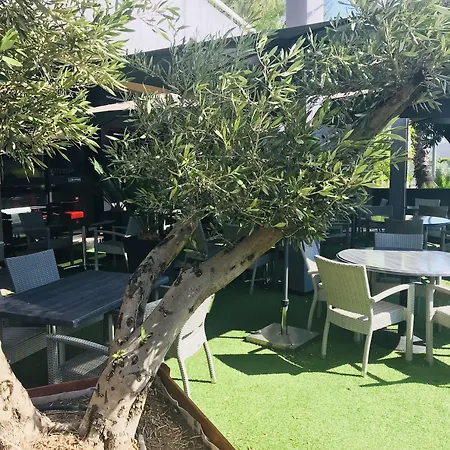 Hotel Grand De 4 étoiles Nîmes