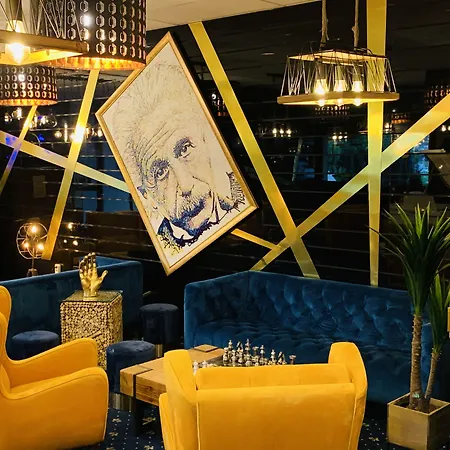 Hotel Grand De 4 étoiles