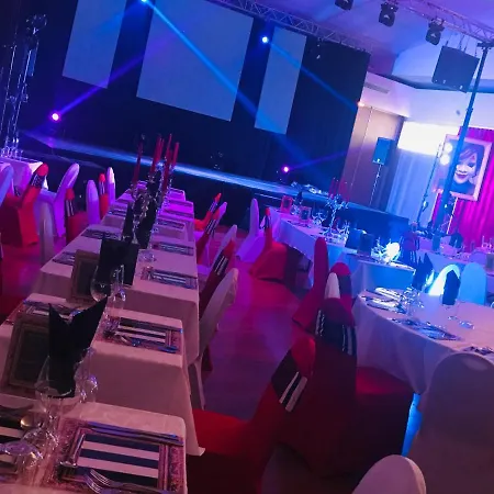 Grand De 4 Etoiles Otel 4*
