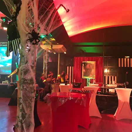 Grand De 4 Etoiles Hotel